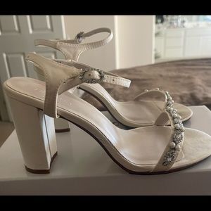Ivory bridal shoes